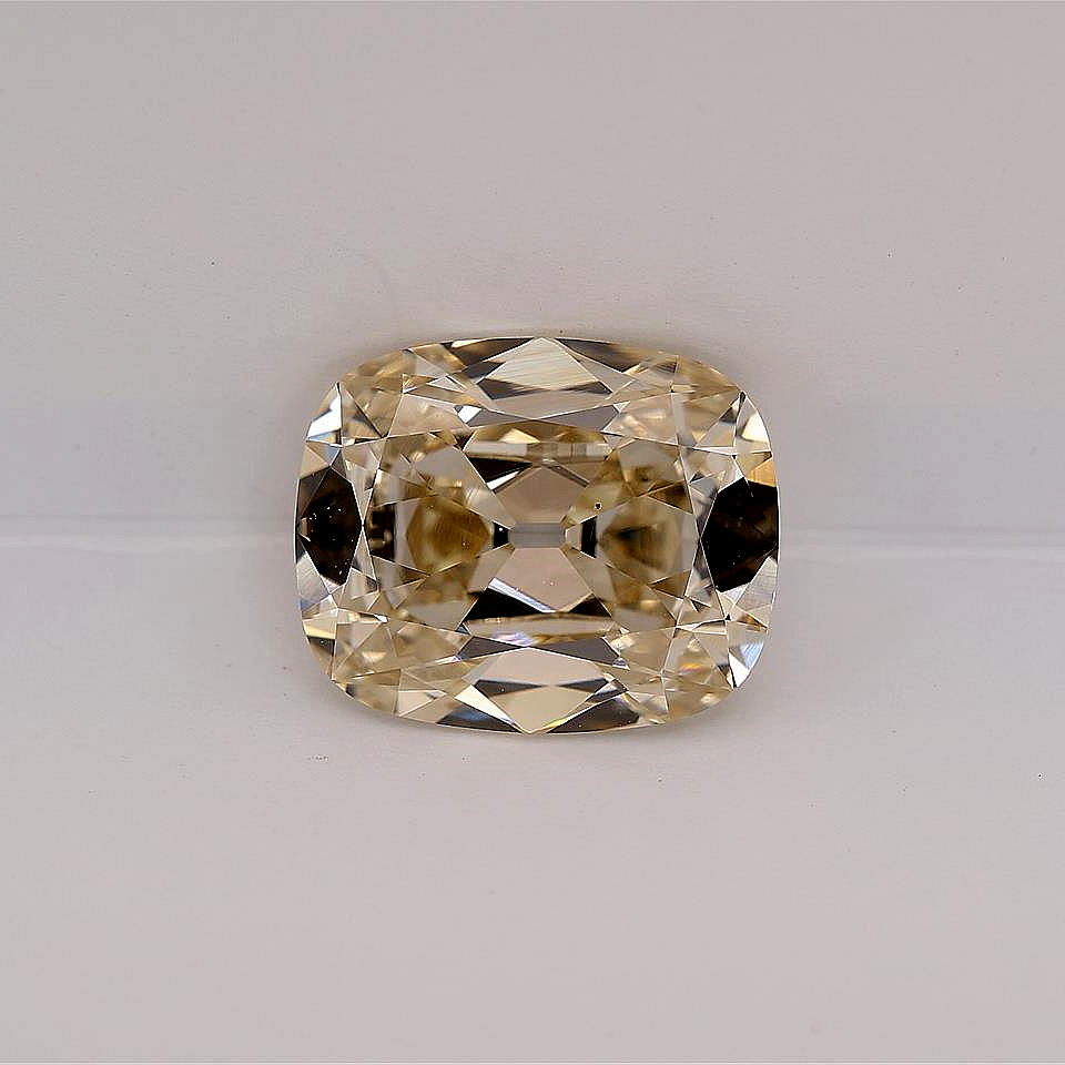 5.06 CRT FLB-Y VS2 CUSHION BRILLIANT CUT DIAMOND