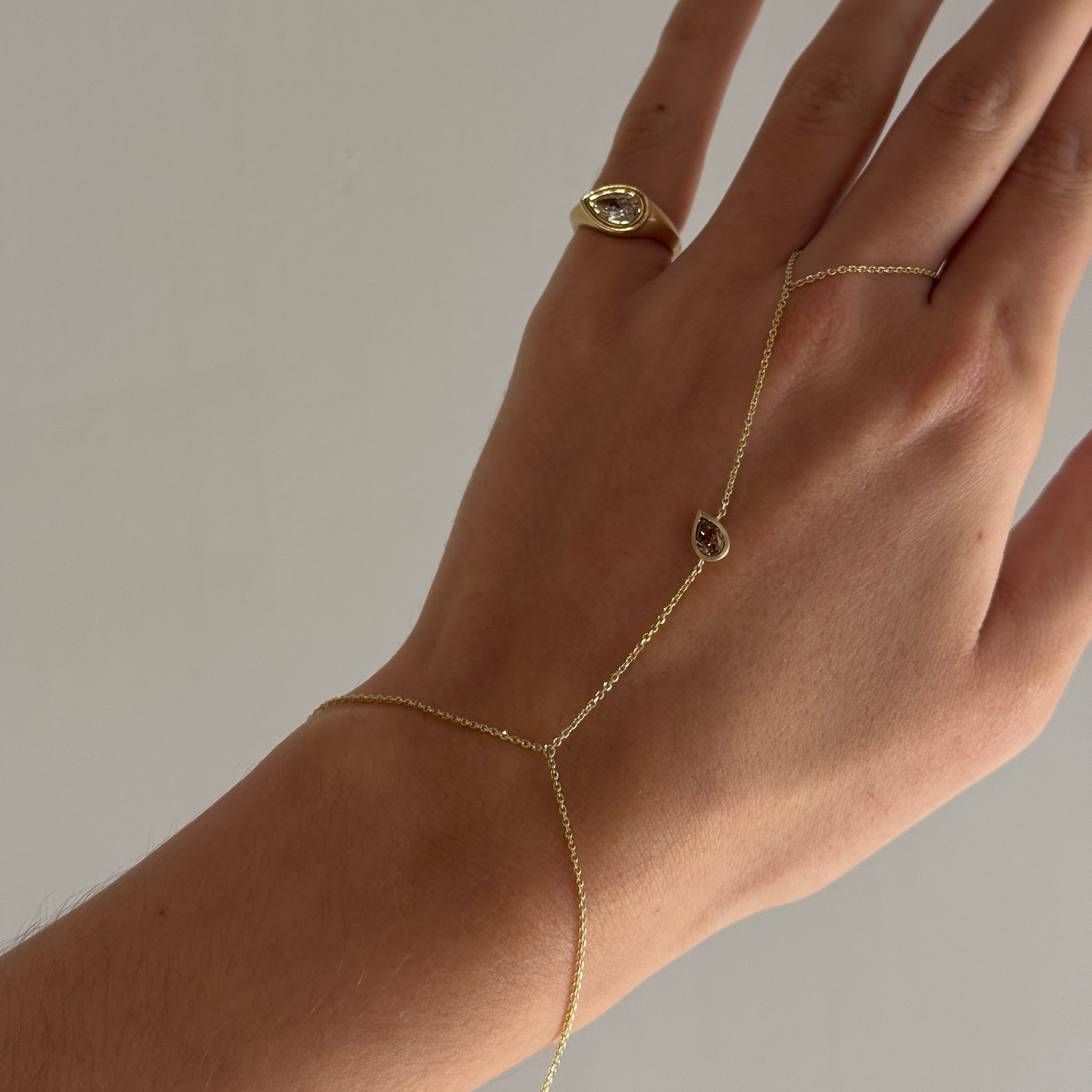 JAX BROWN DIAMOND HAND CHAIN