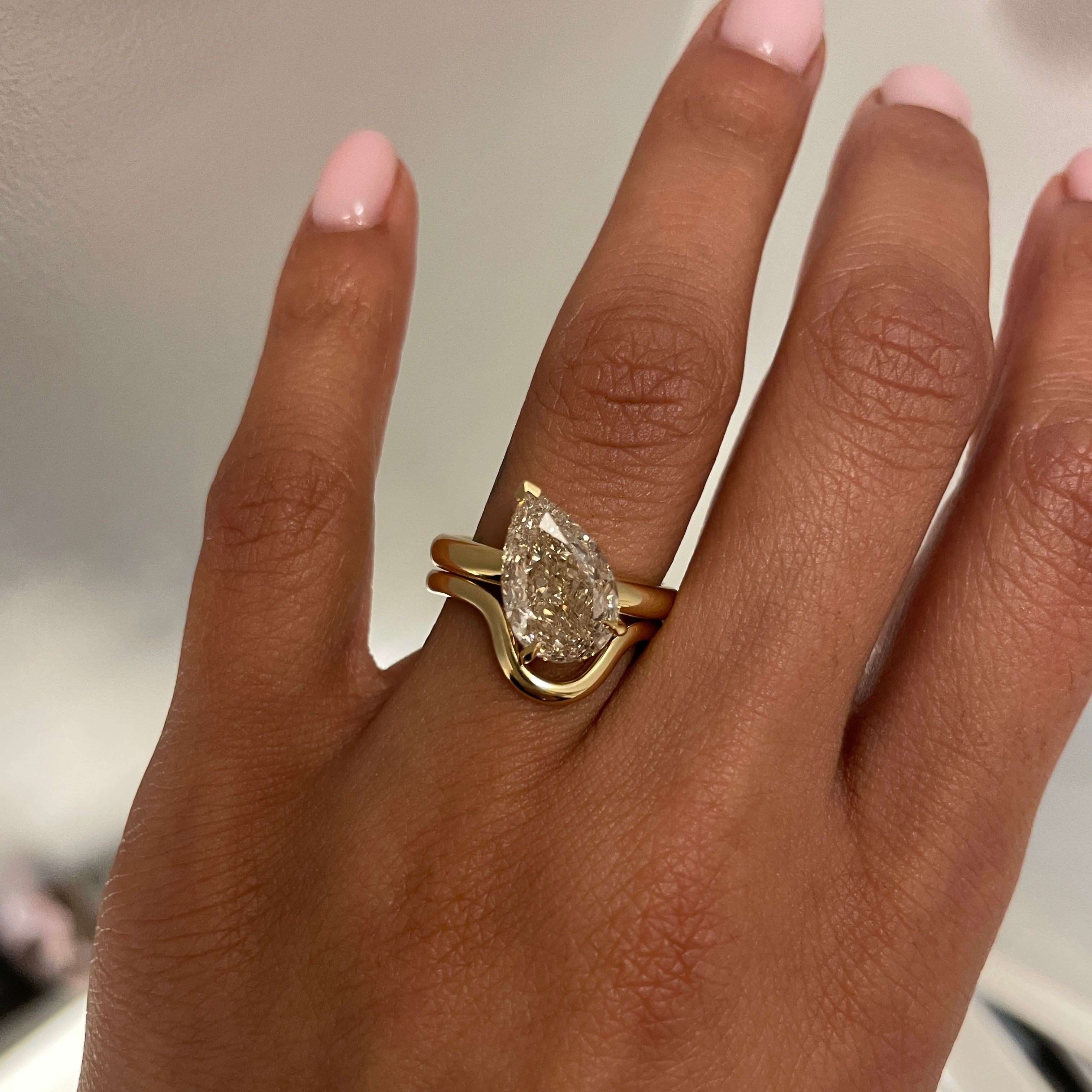 NUDE DIAMONDS™ - AURA 4.13 with Leila Band