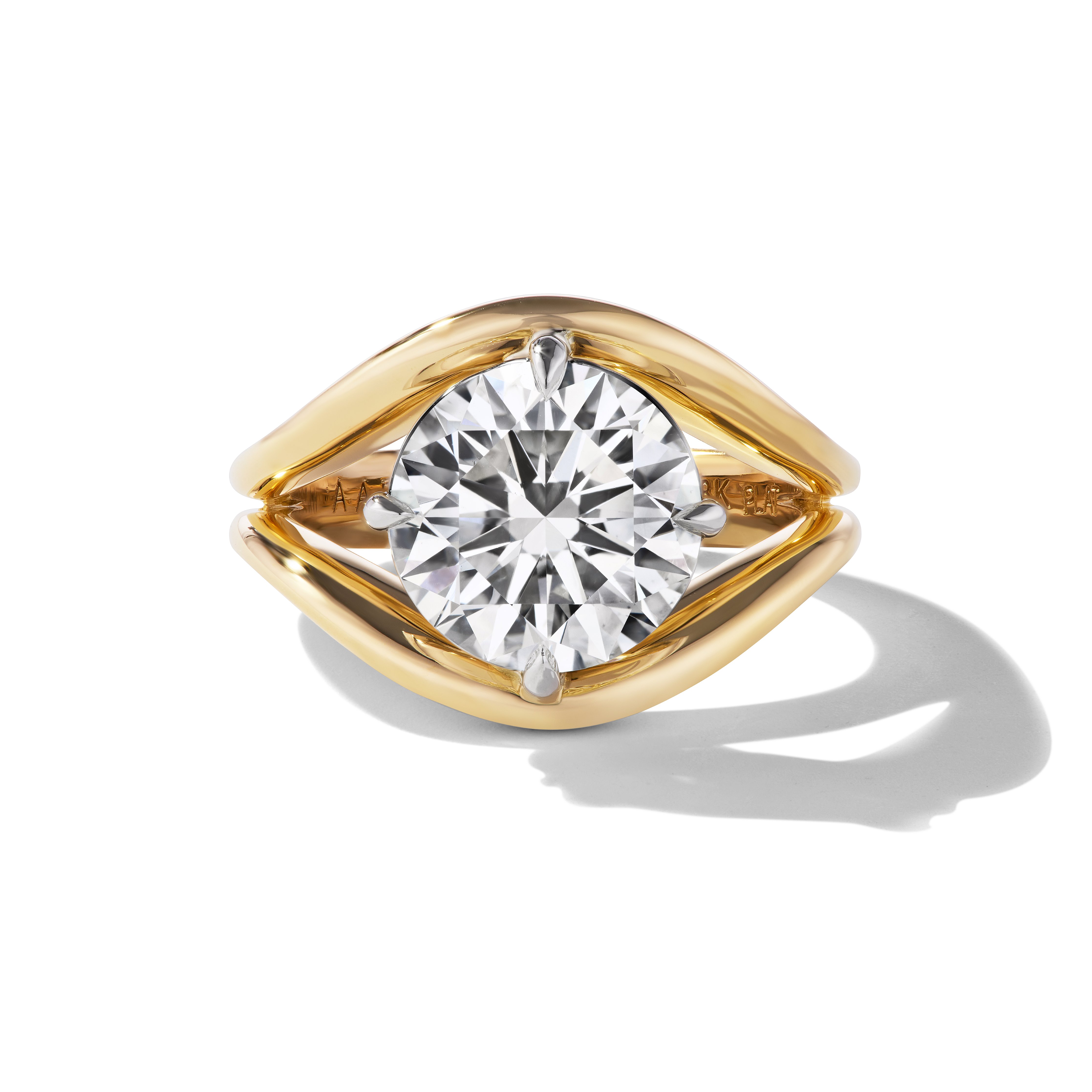 BESPOKE ROUND DIAMOND SPLIT SHANK RING
