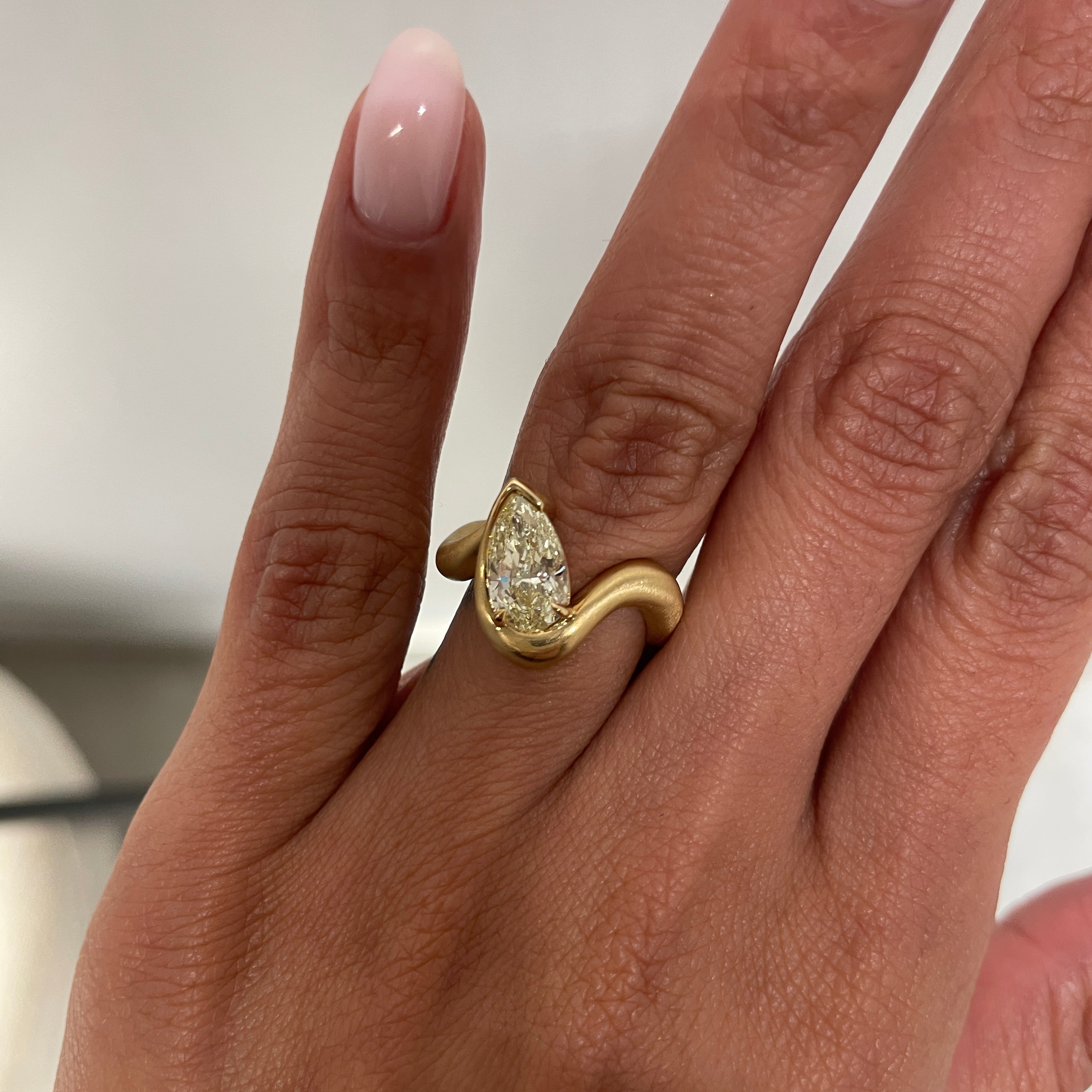 THELMA II engagement ring on hand, satin finish