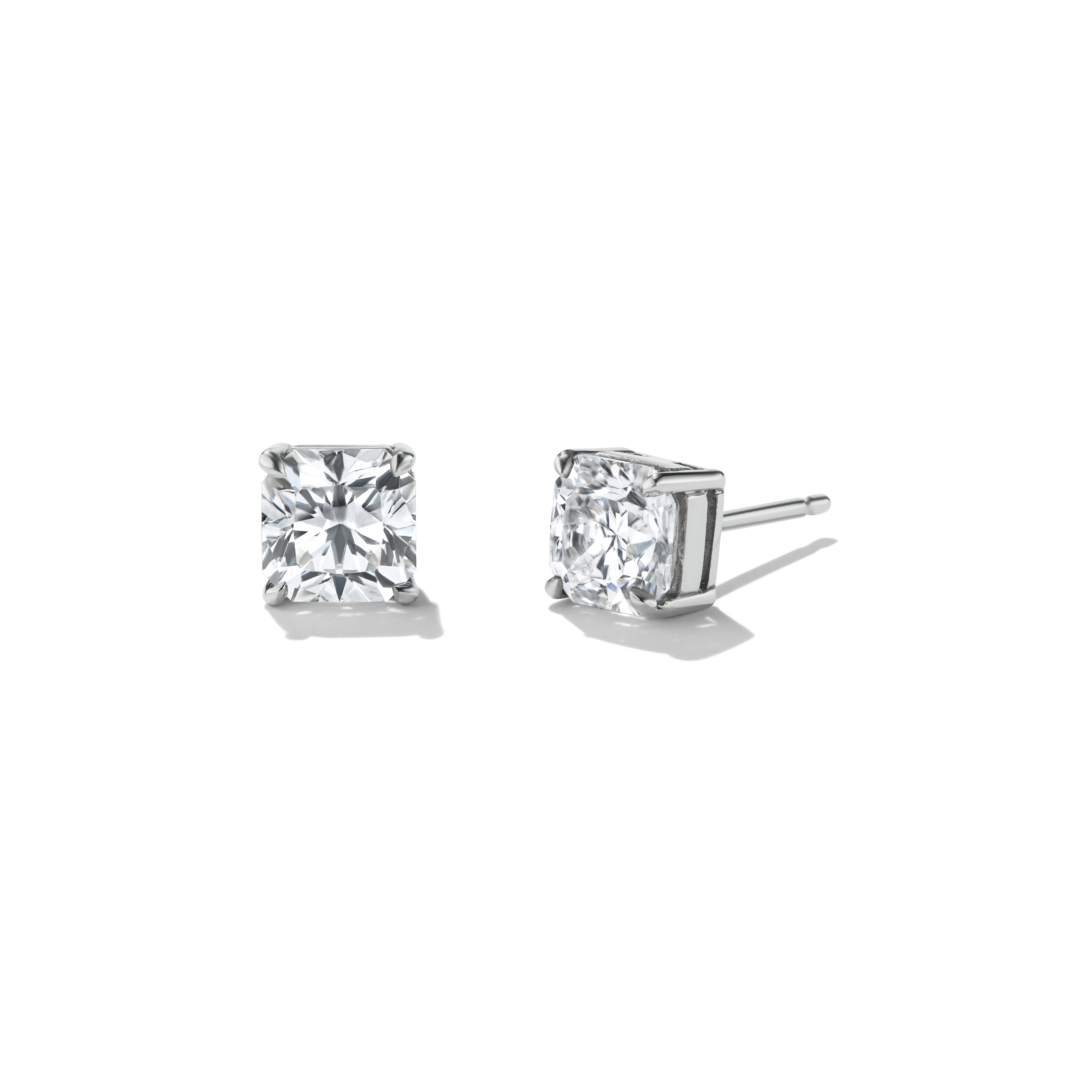 MONA 0.84CRT DIAMOND STUDS