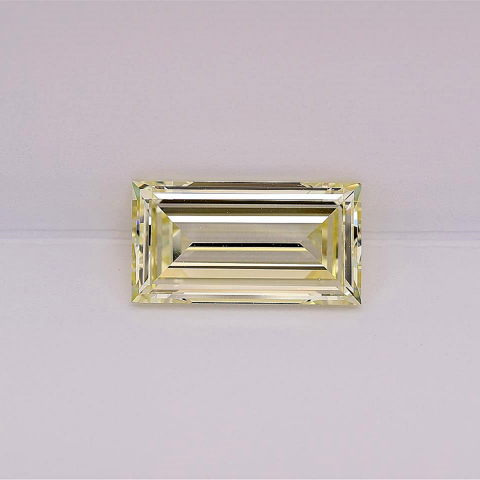 3.21 CRT Y-Z IF BAGUETTE DIAMOND