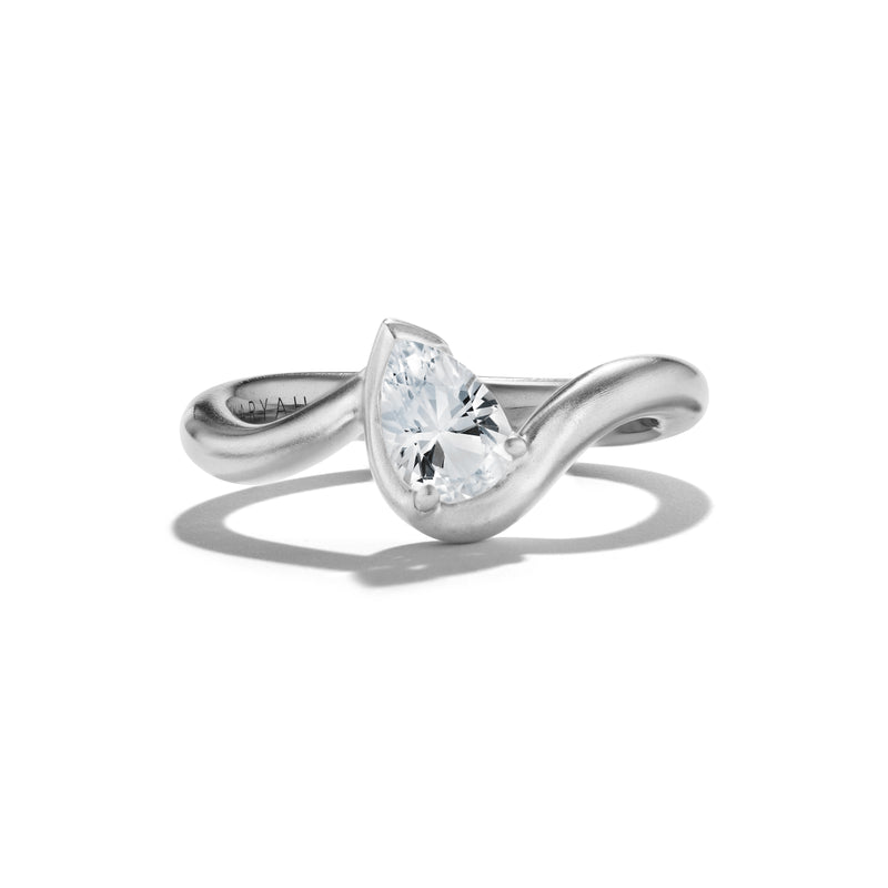 BB Thelma White Sapphire, in platinum