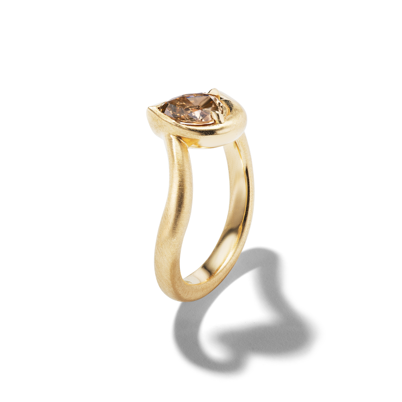 BB THELMA, Brown Diamond, Side View