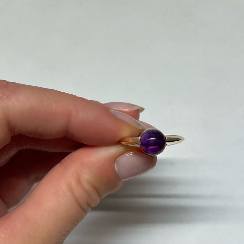 AVAN AMETHYST 14KT GOLD RING