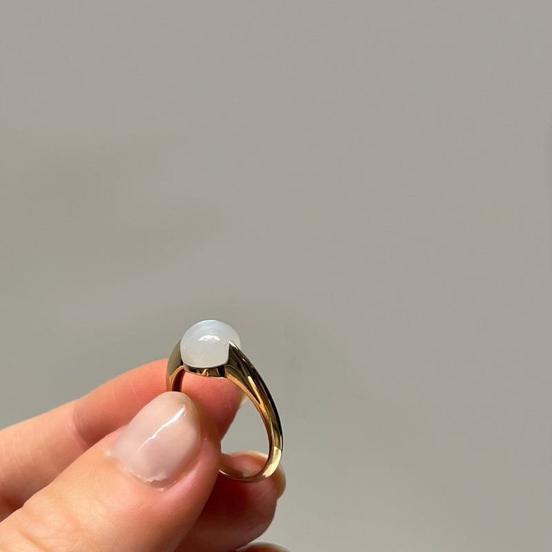 AVAN MOONSTONE 14KT GOLD RING