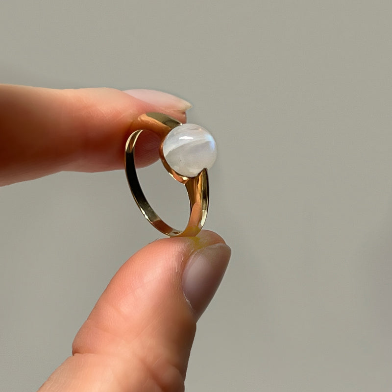 AVAN MOONSTONE 14KT GOLD RING