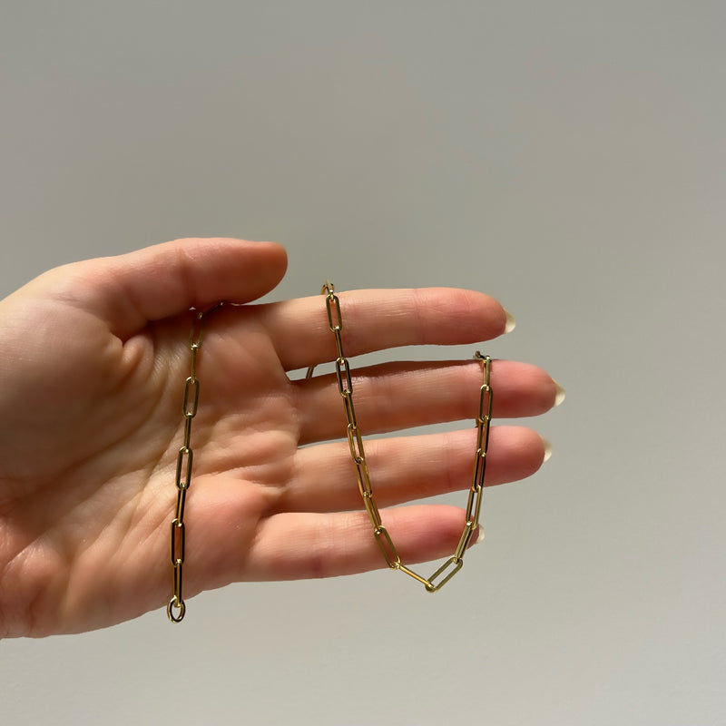 ITALIAN HOLLOW 18KT YELLOW GOLD CHAIN
