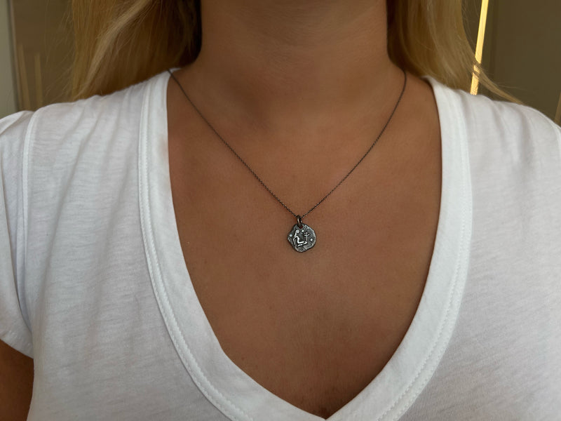 MINI VIRGO ZODIAC MEDALLION - Black