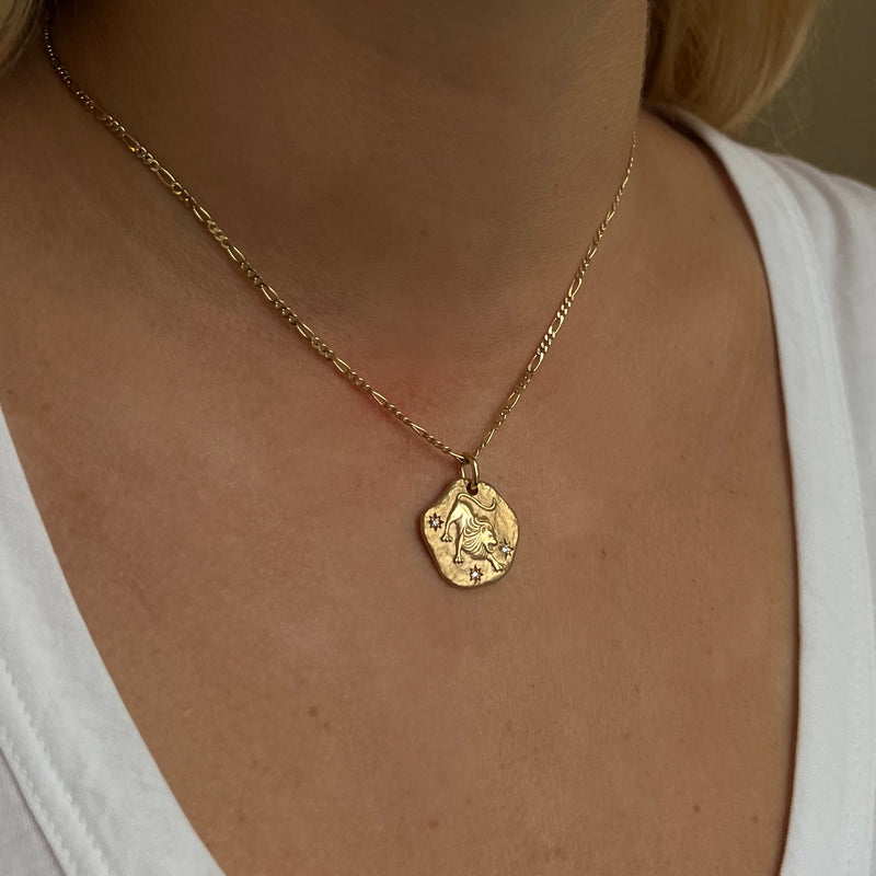 LEO 18KT YELLOW GOLD ZODIAC MEDALLION PENDANT