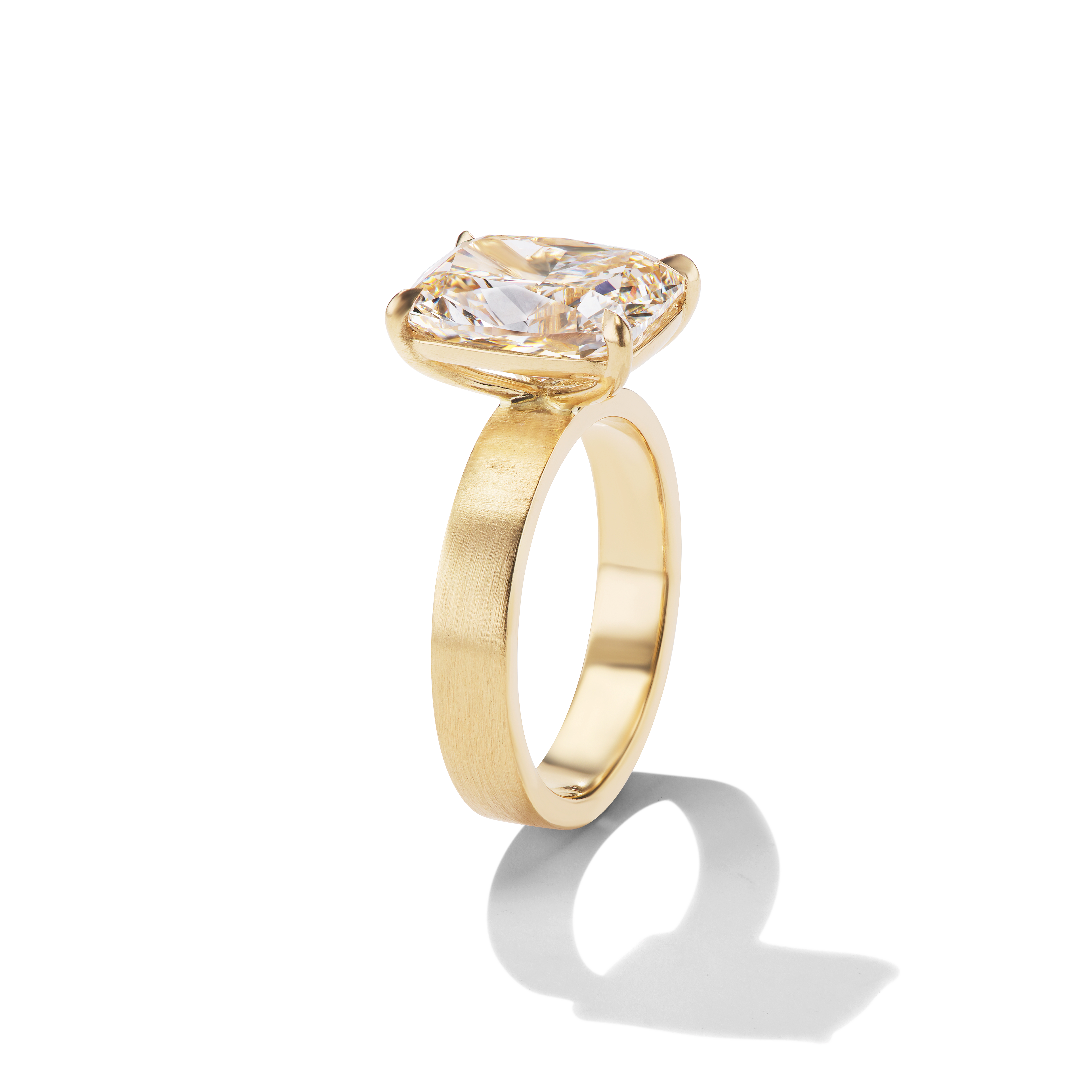NUDE DIAMONDS™ - SELENE 5.05, side view