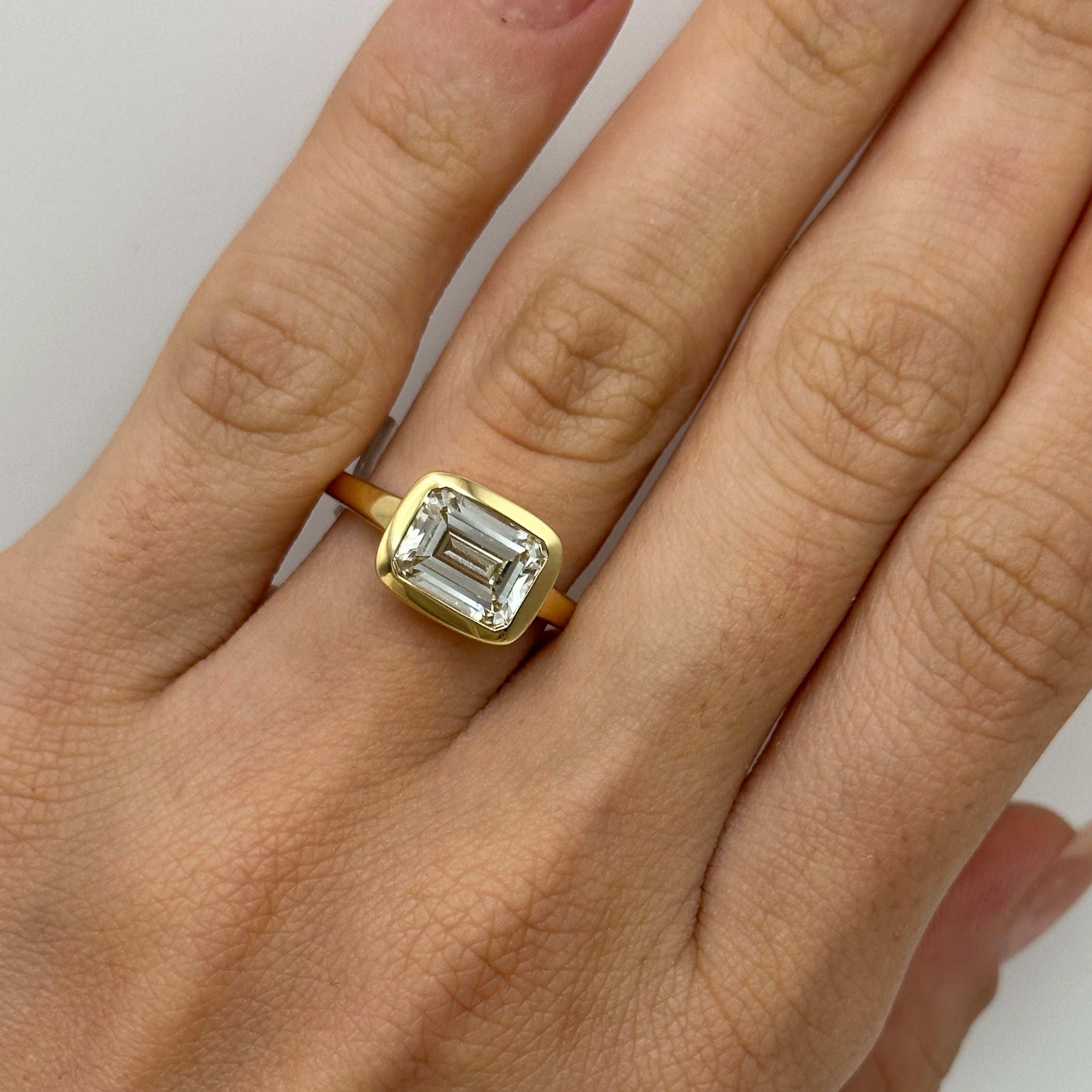 DIONE RING