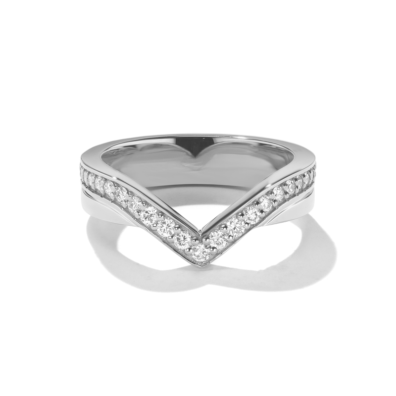TERRI Wedding Band In Platinum