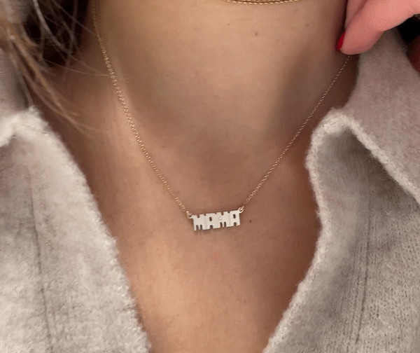 MAMA BLOCK LETTER NAME PLATE NECKLACE