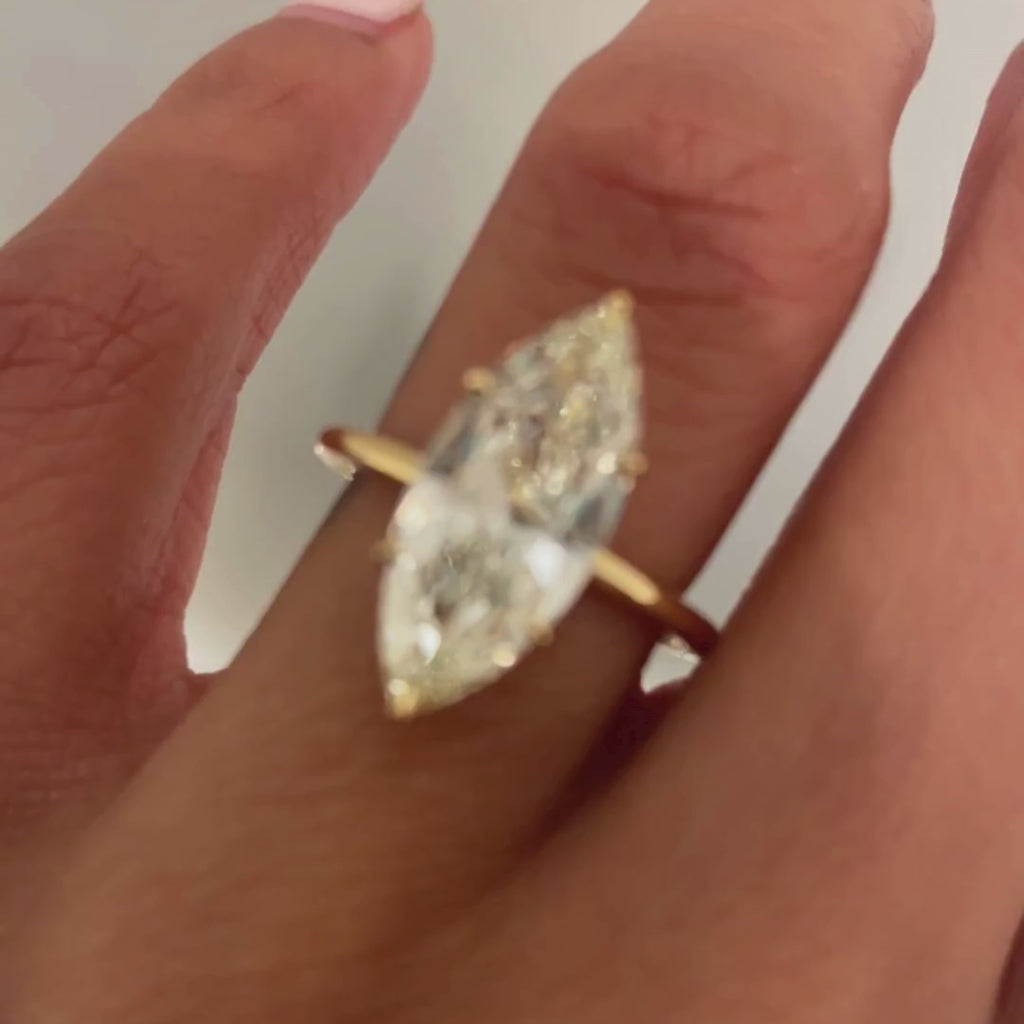 *NEW* VALERIA Ring