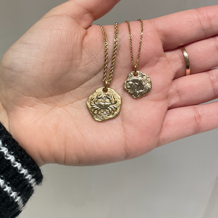 MINI AQUARIUS ZODIAC MEDALLION